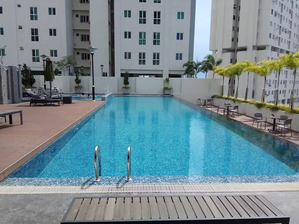 Stylish Living 2Br Suite George Town 0*,  Ma­lay­sia